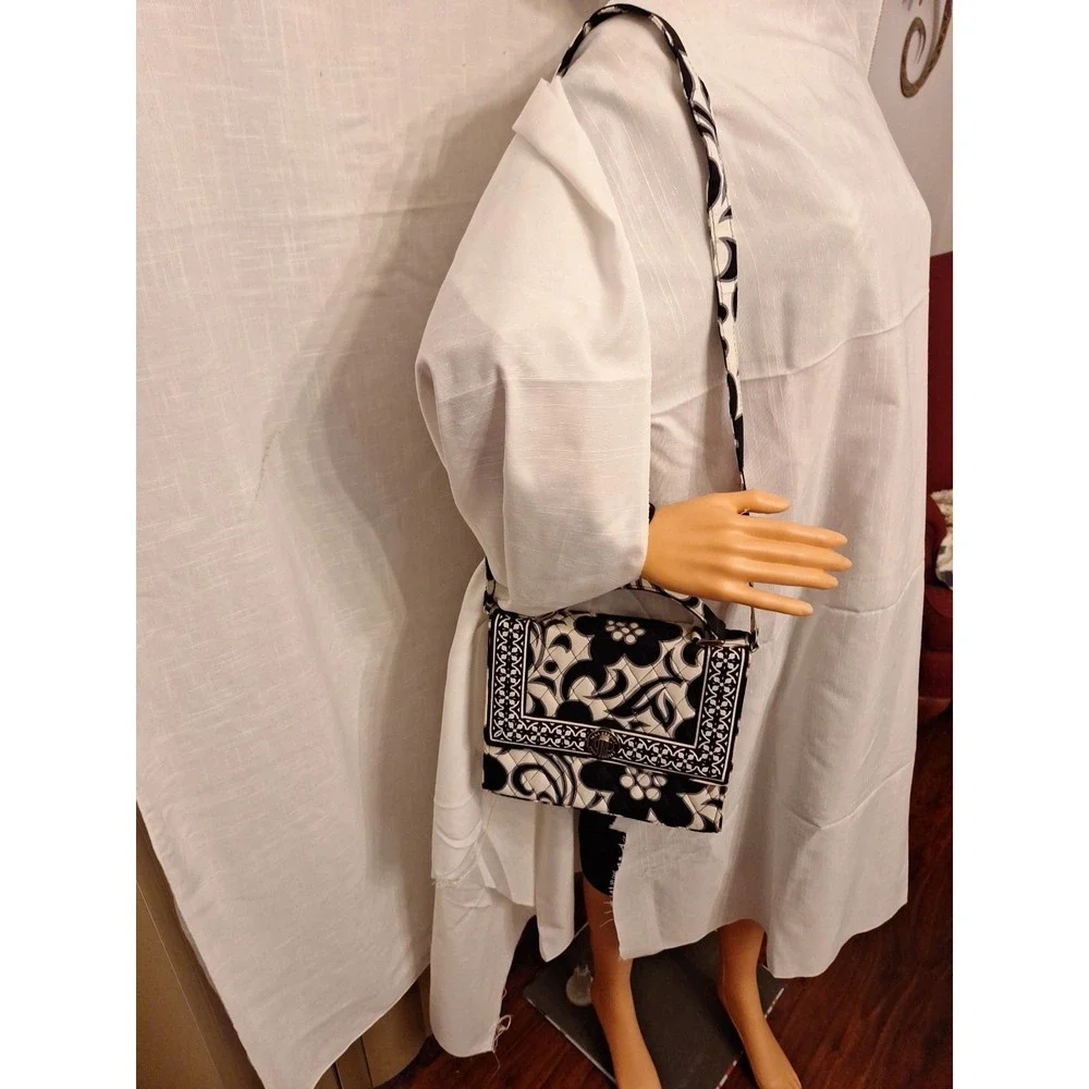 Vera Bradley Black N White Floral Handbag / Shoulder Strap & Hand Held Strap